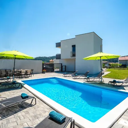 Rab Paradise Pool By Guide Villa Lopar